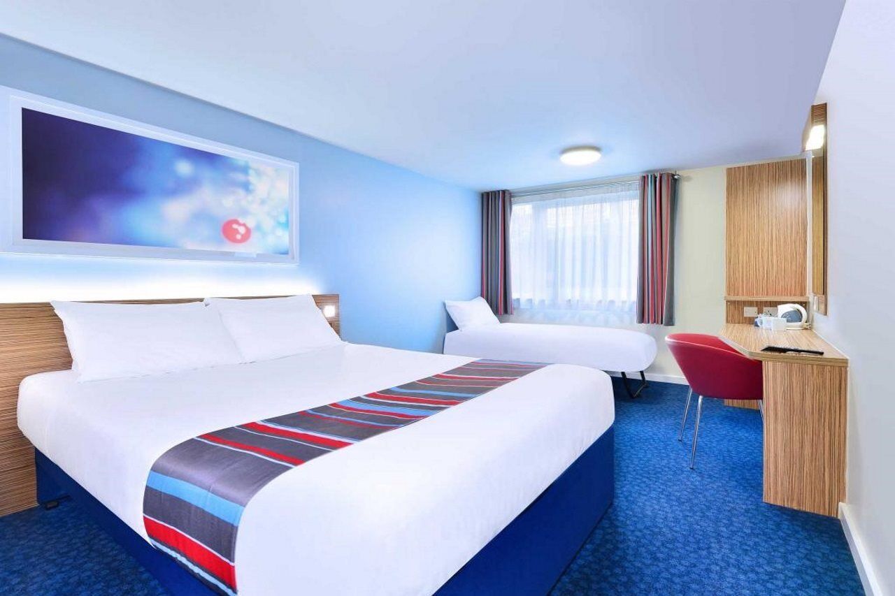 Travelodge London Raynes Park Dış mekan fotoğraf