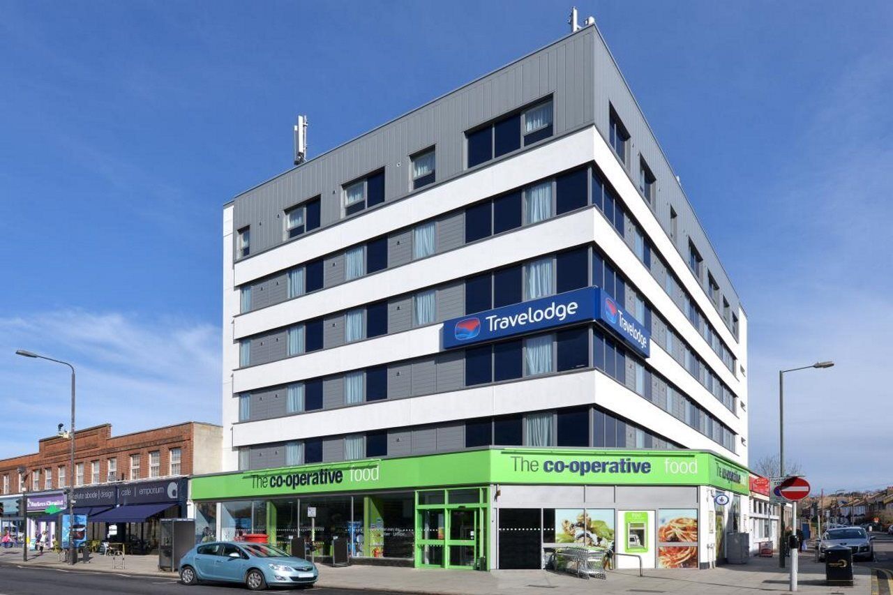 Travelodge London Raynes Park Dış mekan fotoğraf